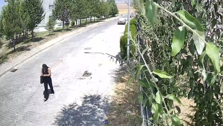 8 yaşındaki çocuk dolandırıcılık girişimini bozdu: Şüpheli kadın yakalandı